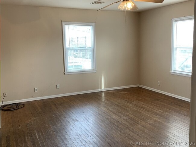 Building Photo - 220 S 70th E Ave