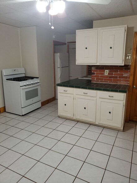 APT 1 KITCHEN - 22 Vincent Ave