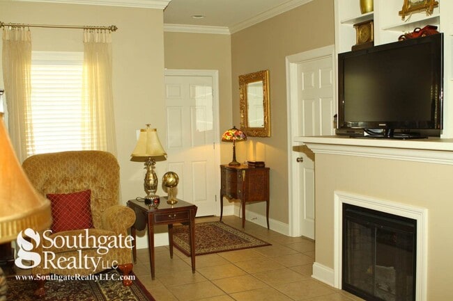 Building Photo - Woodshire Duplexes & Townhomes