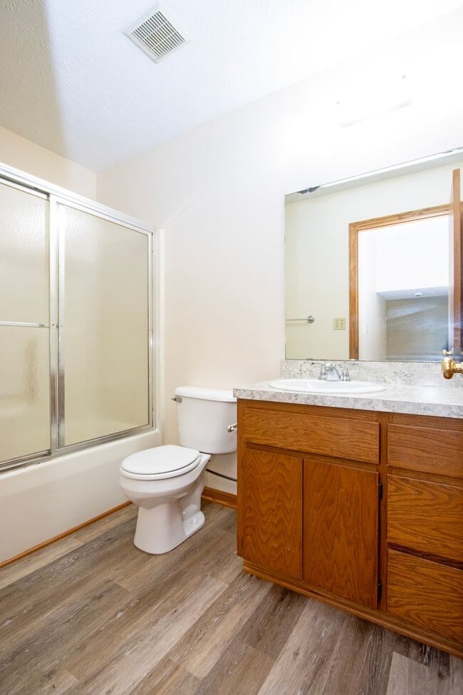 Building Photo - Three bedroom duplex