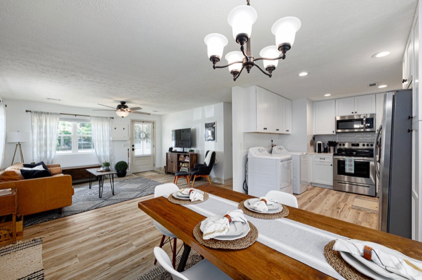 Living Room/Kitchen - 223 Woodglen Dr