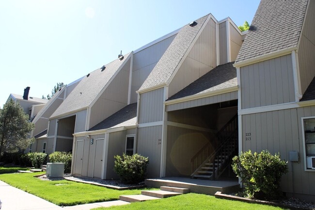 Building Photo - 3400 Stanford Rd