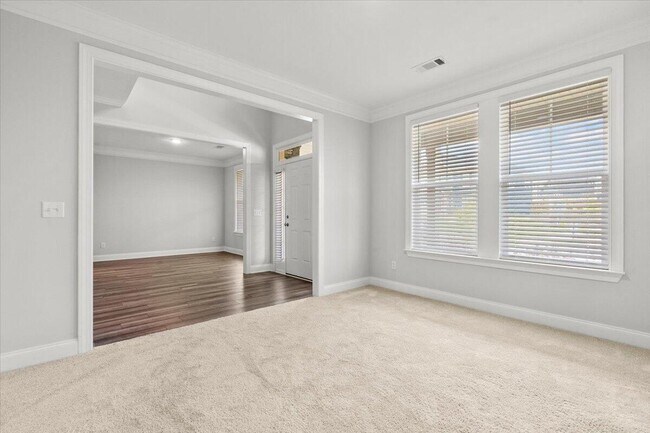 Building Photo - 239 Prominence Dr