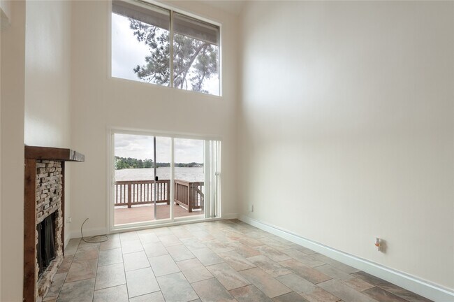 Building Photo - 208 Waters Edge