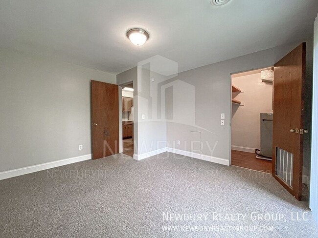 Building Photo - 108 St Andrews Dr