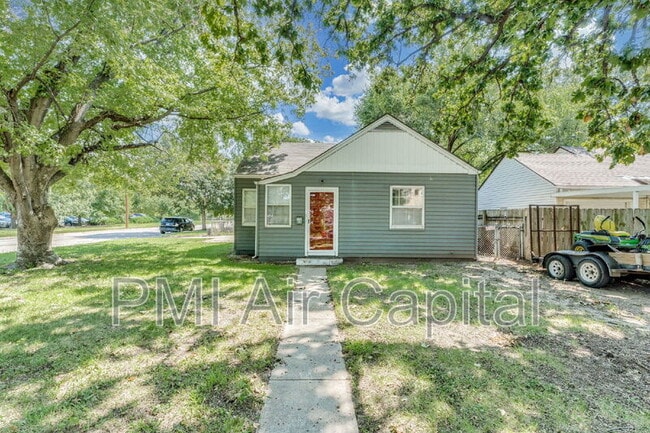 Primary Photo - 1102 S Minneapolis St