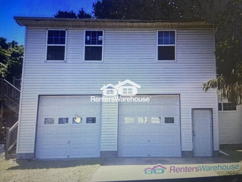 Primary Photo - 12 Walk Ave