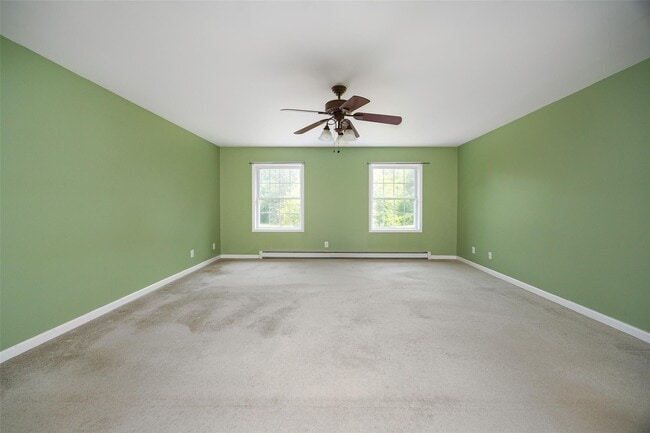 Building Photo - 37 Pine Ln