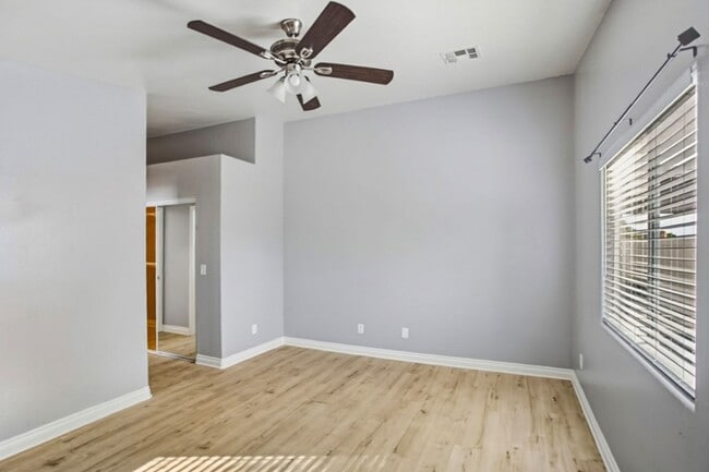 Building Photo - Beautifully Updated 3 Bedroom, Single Story North Las Vegas Home In Gated Community