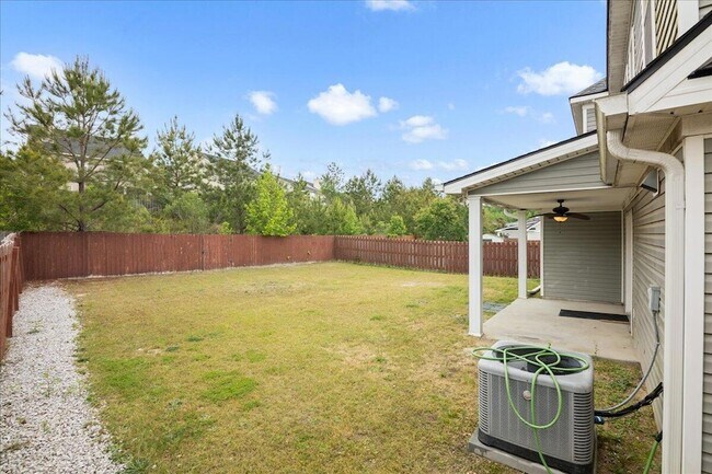 Building Photo - 2121 Grv Lndg Wy