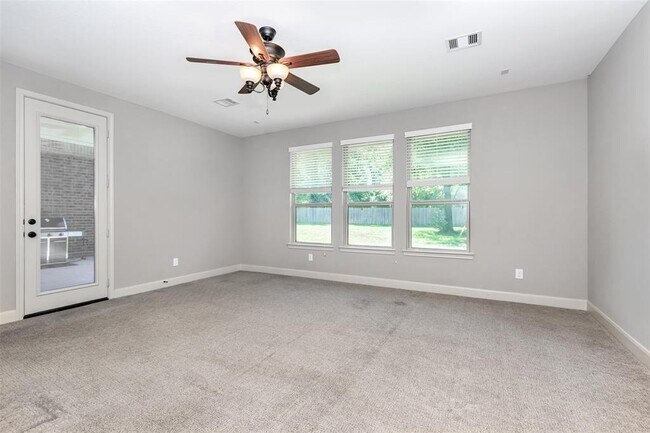 Building Photo - 22419 Banewood Dr