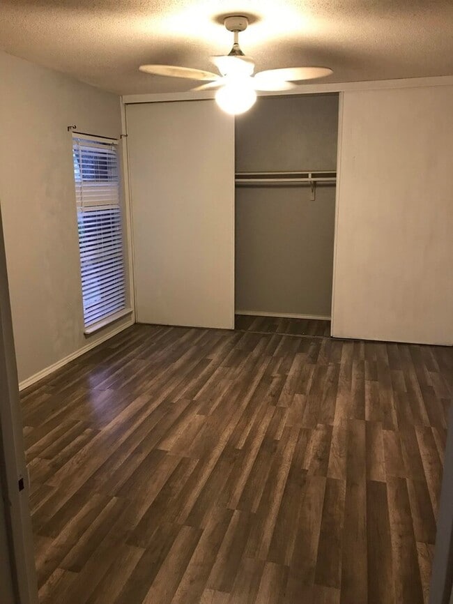 Building Photo - Condo Available at Boca Club Condominiums!
