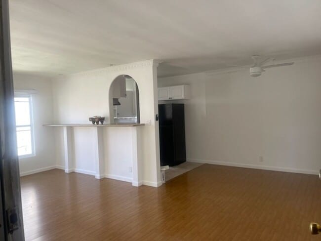 Building Photo - a6132