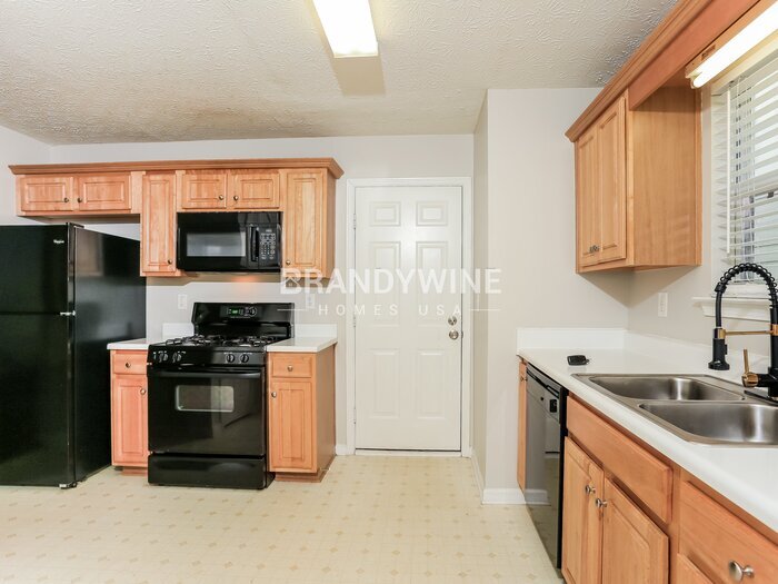Building Photo - 1324 Gates Cir SE
