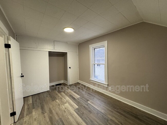 Building Photo - 3930 Webster St