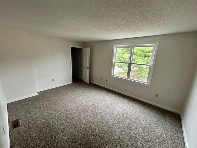 Building Photo - 47 Wyman Rd