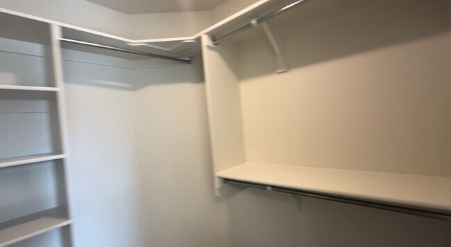 Building Photo - 13646 S Watts Ln