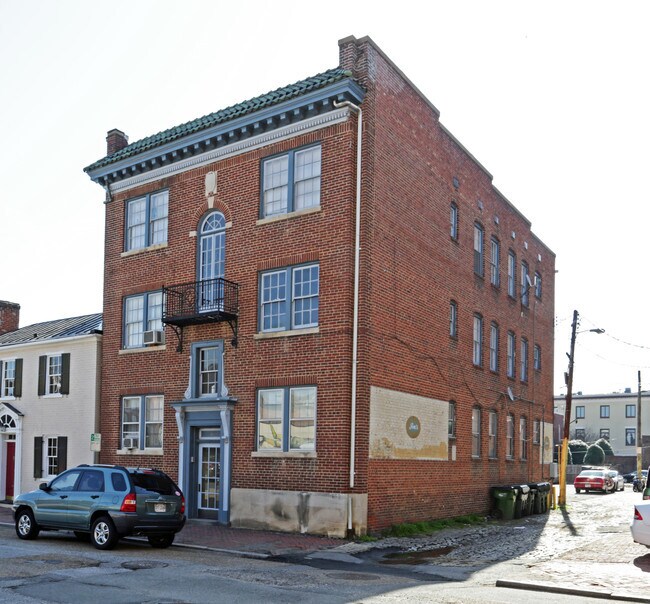 Primary Photo - 111 N Foushee St