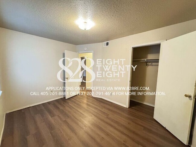 Building Photo - $200 OFF 1st MONTH RENT! 3 Bed/1 Bath Sing...