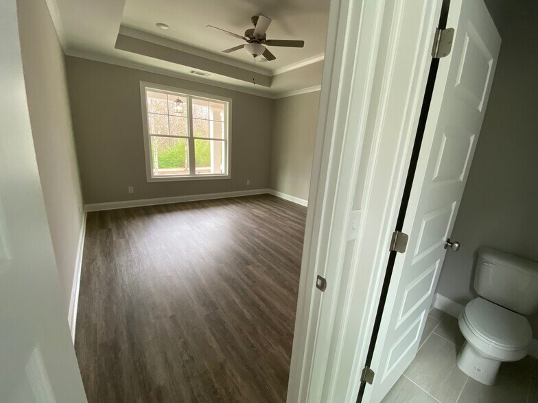 Bedroom 2 - 325 Edgewater Dr