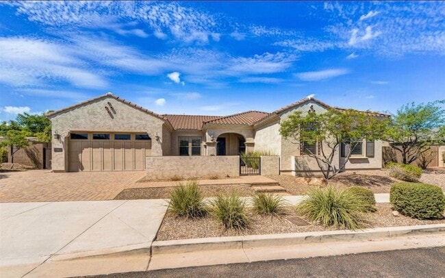 Building Photo - 7904 S 29th Pl