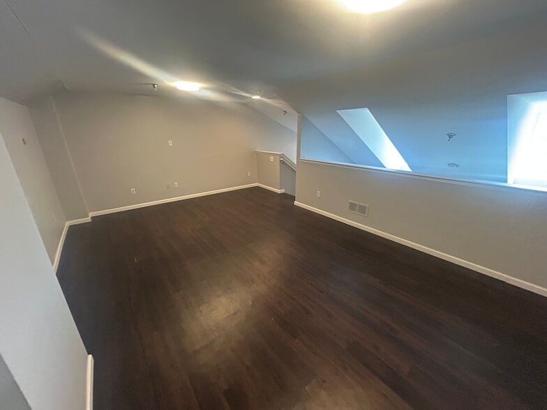 Building Photo - 15626 Stone Crossing Dr