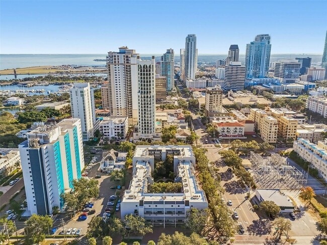 Building Photo - 105 4th Ave NE