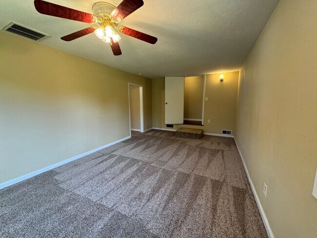 Building Photo - 1701 S Tower Rd