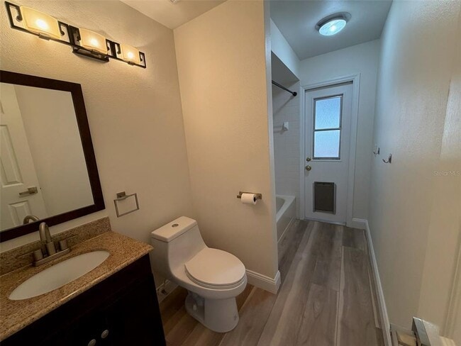 Building Photo - 990 Campello St