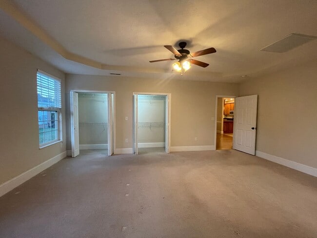 Building Photo - 1930 Scarlett Meadows Dr