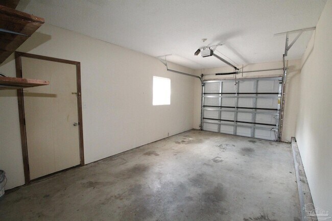 Building Photo - 5250 Powrie Dr