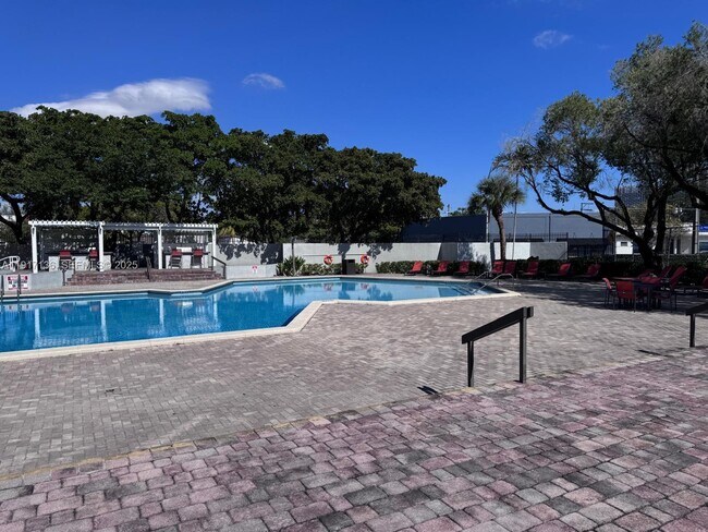 Building Photo - 1470 NE 123rd St