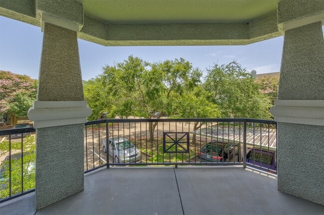 Building Photo - 3045 Marina Bay Dr