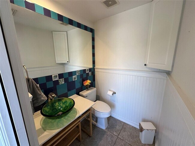 Building Photo - 4727 Spinnaker Dr