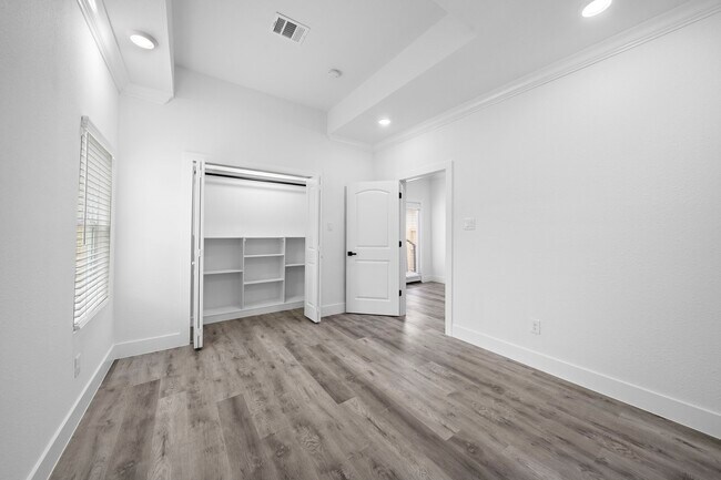Building Photo - 5807 Texas St