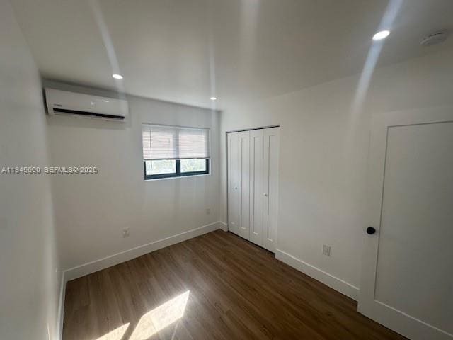 Building Photo - 2621 NW 22nd Ct