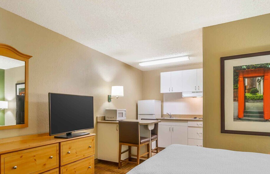 Building Photo - Furnished Studio-Washington, D.C. - Falls Church - Merrifield