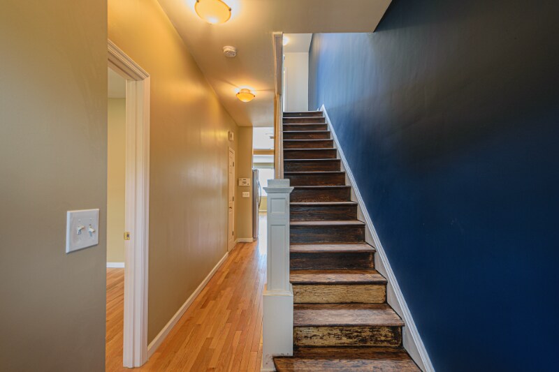 Building Photo - 611 Otis Pl NW