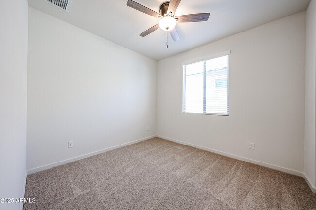 Building Photo - 25333 N 172nd Dr