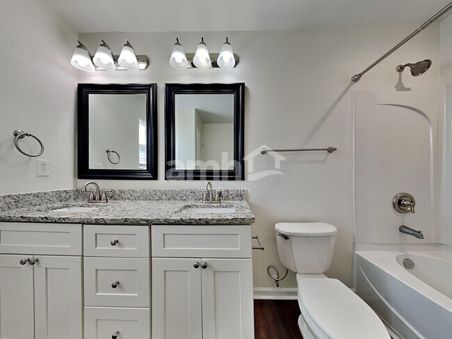 Building Photo - 7207 Tanners Creek Dr