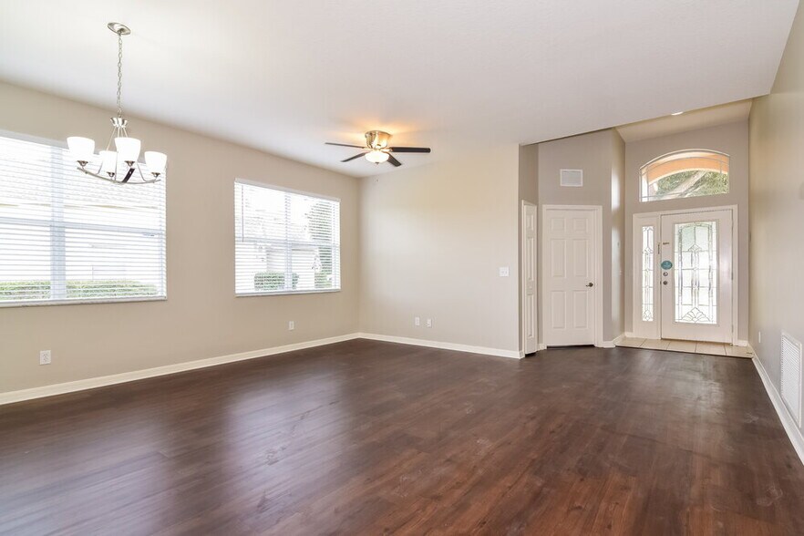 Building Photo - 7936 Terrace Ridge Dr