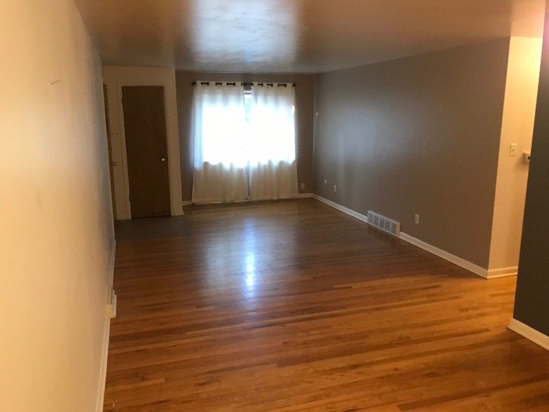 Building Photo - 1136 Krameria St