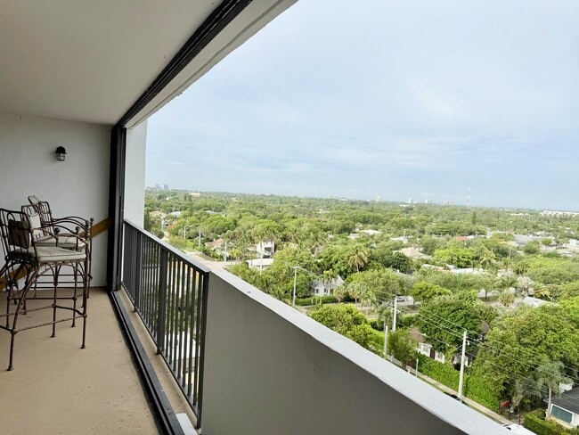 Building Photo - 5600 N Flagler Dr