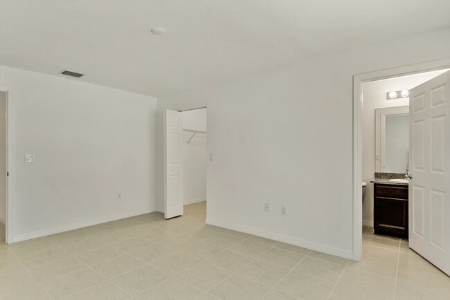 Building Photo - 22 Slumberland Path