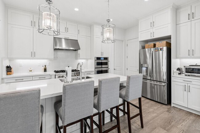 Building Photo - Guard-Gated Orchard Hills Home in The Groves | 4 Bed + Loft + Private Suite