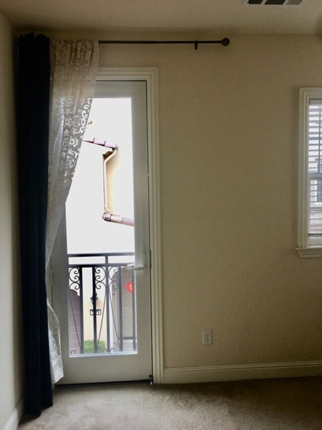 Building Photo - Terrific 4 bed 3.5 Home in Wonderful San Ramon! Great Schools, Shopping, Restaurants!