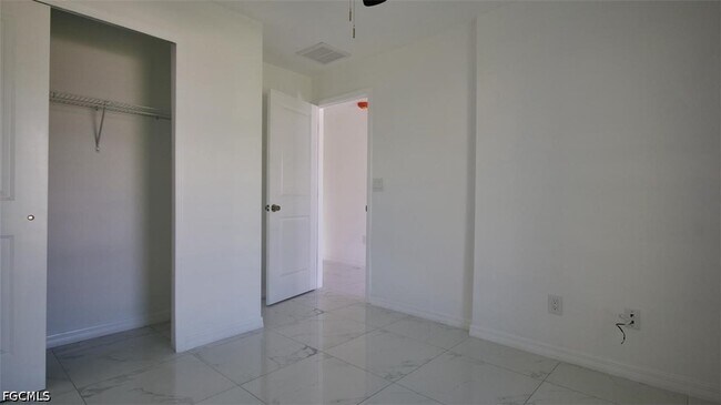 Building Photo - 3433 Jeffcott St