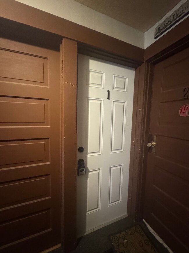 Building Photo - 2424-2426 Wayne Avenue