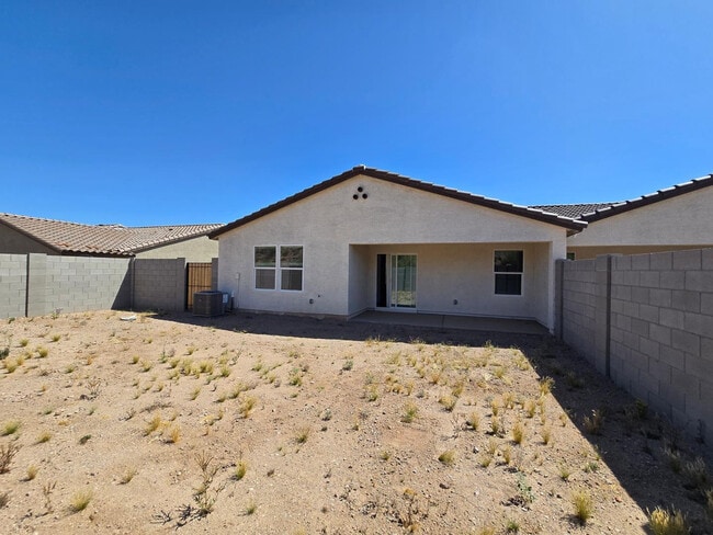 Building Photo - 736 Dylan Ct