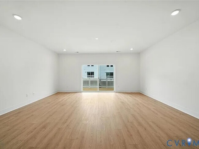 Building Photo - 15315 Sunray Aly